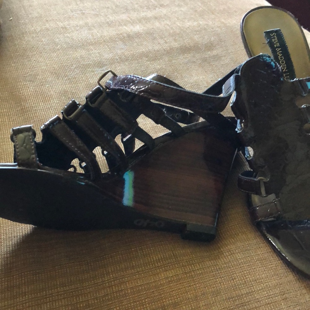 Shoes - Picture 2 of 3